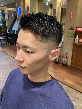 リットジェンツ 千葉(Lit Gents) ミドルフェード×フェザーアップ