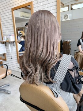 ルチェア ヘア(Lucea Hair) ダブルカラーハイベージュ