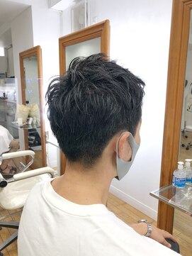 ヘッズ 本八幡店(HEADS) MEN'S HAIR  センターパート　ツイストスパイラル　コンマヘア