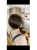 アッシュグレージュ