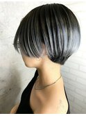 ブルー系バレイヤージュ！ブルーアッシュグレー/刈り上げボブ