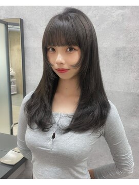 リリー(Lilley) 天神韓国ヘア×レイヤーカット×ブルーブラック