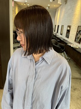 ショウビット(Show Bit) 外はねオトナボブ