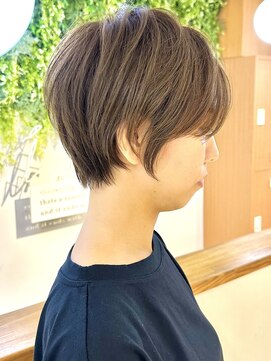 ビューブルー 亀戸錦糸町(VIEW BLUE) 美髪シアーカラーピンクブラウンショートカット切りっぱなしボブ