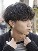 波巻きスパイラルパーマツーブロックツイストパーマメンズヘア
