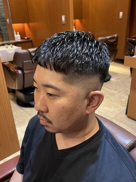 ヘアモード キクチ 銀座店 銀座　理容室　スキンフェード　クロップ　アイロンパーマ