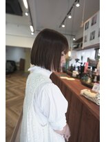 ルート(root)&nbsp;切りっぱなしボブ　地毛風カラー　ベージュ　透明感カラー