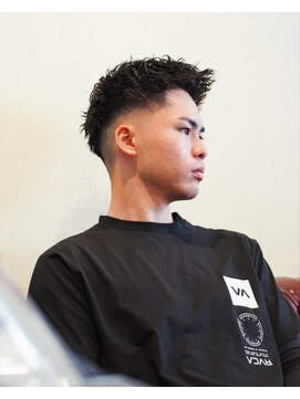 リトルマンバーバーショップ(LITTLEMAN BARBERSHOP) ツイストパーマで無造作フェザーアップ！短くてもかけられます！