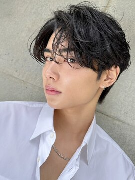 オグジュアリー 表参道(aux.) ツイストスパイラルパーマツーブロックマッシュメンズマッシュ