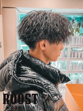 ルースト 渋谷店(ROOST) ツイストスパイラル/センターパート