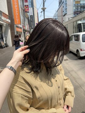 ユニ(yuni) 透明感グレージュ
