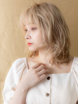 カバーヘア ブリス 大宮西口(COVER HAIR bliss) 透明感ホワイトブロンド金髪ゆるふわミディアムX大宮20代30代