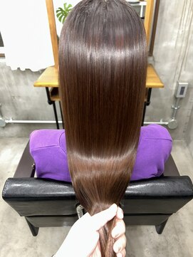 T O U / R O U  蕨・川口店　縮毛矯正_髪質改善_ショート【3月2日 OPEN（予定）】 大人ショート　白髪ぼかし　脱白髪染め　ハイライト40代50代60代