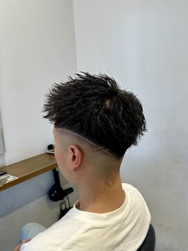 ザデイ カットアンドカルチャーショップ(THE DAY CUT&CULTURE SHOP) ツイストジェットモヒカン