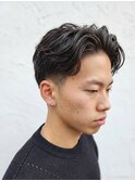 ショートセンターパートローフェード
