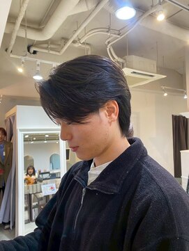 サンクチュアリ 箕面店(Sanctuary) 毛流れセンターパート