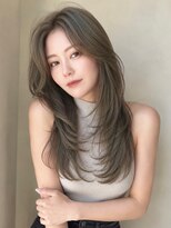 スターズレイ 本川越(STARS ray) オリーブアッシュ ダブルカラー ブリーチ レイヤーカット 20代