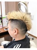 ハイトーンダブルカラーカジュアルスキンフェードモヒカン