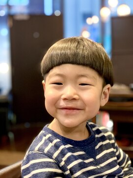 1+ アンプリュス(Unplus) キッズカット/市川/市川駅北口/市川真間/本八幡/小岩