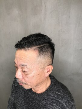 アンダーバーホワイトモデ 河内長野(_WHITE mode) ☆スキンフェード　千代田×河内長野