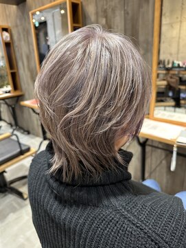 ロロネー 池田(Lolonois) 【Lolonois池田】【白髪ぼかしブリーチ】マッシュウルフ