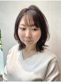 くびれミディアムボブレイヤーカット前髪カットイヤリングカラー