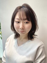くびれミディアムボブレイヤーカット前髪カットイヤリングカラー