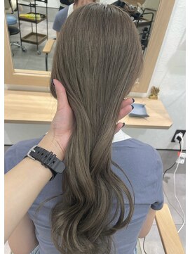 リノショアーズ 元町店(RINOSHORES) 20代30代大人可愛い艶感アッシュオリーブベージュケアブリーチ