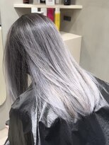 コスモス 町田(COSMOS)&nbsp;ホワイトシルバーバレイヤージュ