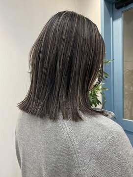 ロテ(LOTE.) 黒髪/クラゲヘアー/オリーブグレー/小顔/ココアベージュ/一宮