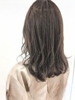 ベルフェミンアプレ(Belle femin Apres)&nbsp;グレージュカラー 透明感カラー 艶髪 顔周りレイヤー ウルフ