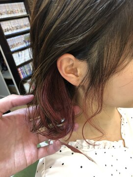 ビヨンドイー(beyond E) インナーカラーチェリータンバルモリボブ