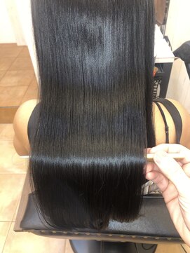 アコンプリッシュ 代官山 恵比寿(accomplish) プラチナミネコラ