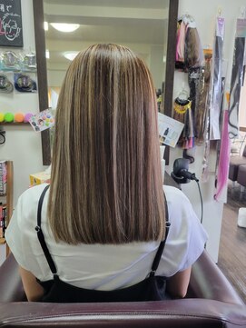 マージヘアーカイラ(ma ji hair KAI RA) ハイライト＆脱法トリートメント