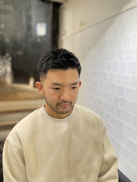 メリケンバーバーショップ フクオカ(MERICAN BARBERSHOP FUK) ツーブロックツイストパーマビジネスかき上げフェードS40