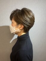 ソフィア(Sophia)&nbsp;アシンメトリー前下がりショートカット