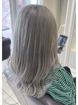 ヤヨイブレインズフェアリー(YAYOI BRAINS fairy)&nbsp;艶髪ハイトーンロング×ホワイトシルバー