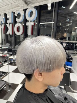 オーシャントーキョー(OCEAN TOKYO) 刈り上げツーブロックマッシュホワイトカラー