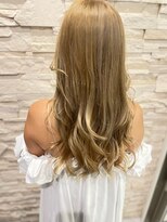 トータルビューティサロン シェリ(total beauty salon cheri)&nbsp;ハイトーンデザインカラー×レイヤースタイル