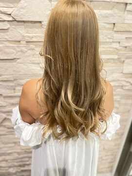 トータルビューティサロン シェリ(total beauty salon cheri) ハイトーンデザインカラー×レイヤースタイル