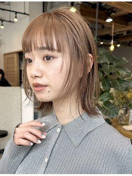 ディッセンバー 神宮前(December) ミルクティーベージュ/顔まわりレイヤー/ボブ