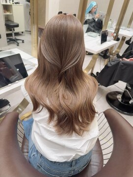 ロンド レア 天神大名店(Lond Le’a) メルティカラー/ウェーブミディアム /似合わせカットスタイル