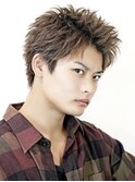 刈り上げなしスパイキーショートアッシュブラウンカラー