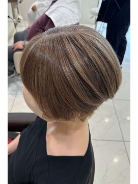 ロエ 元町店(Loe) 脱白髪染め　グレーベージュ