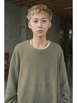 ケイトミラー(KATE Mirror) メンズ　スパイキーショート× ブロンドヘア