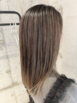 プラスシー(+C)&nbsp;ハイライトを積み重ね続ける地毛にハイライト！福岡ハイライト