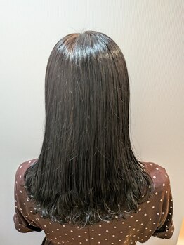 グリーム(gleam)の写真/【エレガントなうる髪質に】いつまでも触っていたくなる自然なストレート♪薬剤も多数ご用意☆