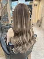 ラピス 横浜(Lapis)&nbsp;ミルクティーベージュシールエクブリーチカラーレイヤーカット