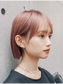 外ハネボブ　くびれボブ　切りっぱなし　小顔　オリーブグレー