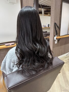 ルアナ(Luana) 艶髪ロング